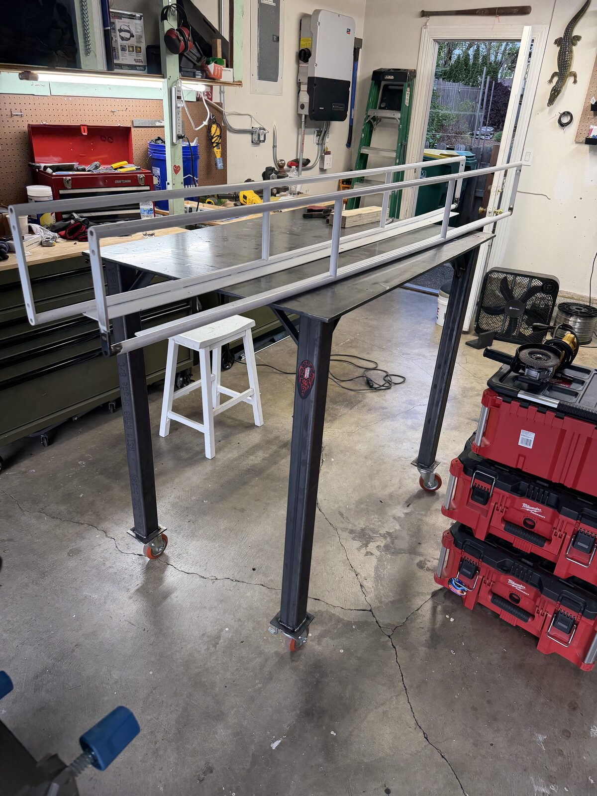 Custom welding table with rails